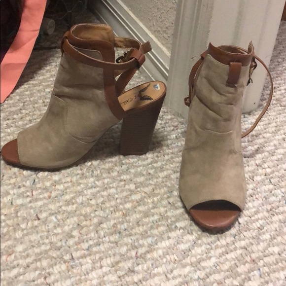 Boot heels - Picture 2 of 3